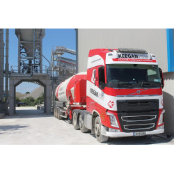 Volvo FH460 Euro 6 low mileage with PTO